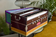 MAHARAJA MUSICALS Harmonium - A440 - 7 Stopper - Mahogany - DB