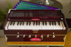 MAHARAJA MUSICALS Harmonium - A440 - 7 Stopper - Mahogany - DB